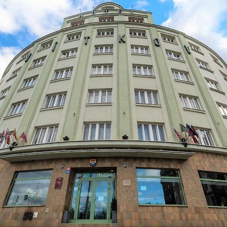 Hotel Vitkov Prag Exteriör bild