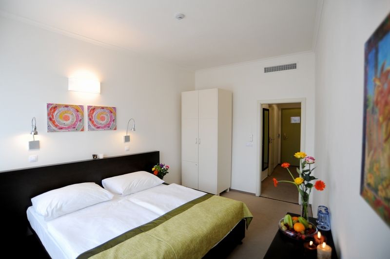 Hotel Vitkov Prag Exteriör bild