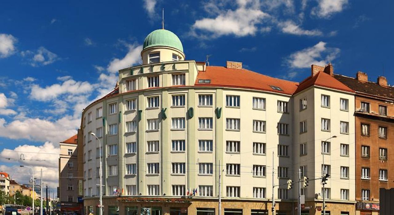 Hotel Vitkov Prag Exteriör bild